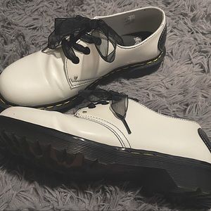 Doc Martens 1461 Heart Oxfords, women’s US9. NWOT.